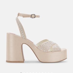 Dolce vita wessi Pearl heels size 7.5 in vanilla pearls